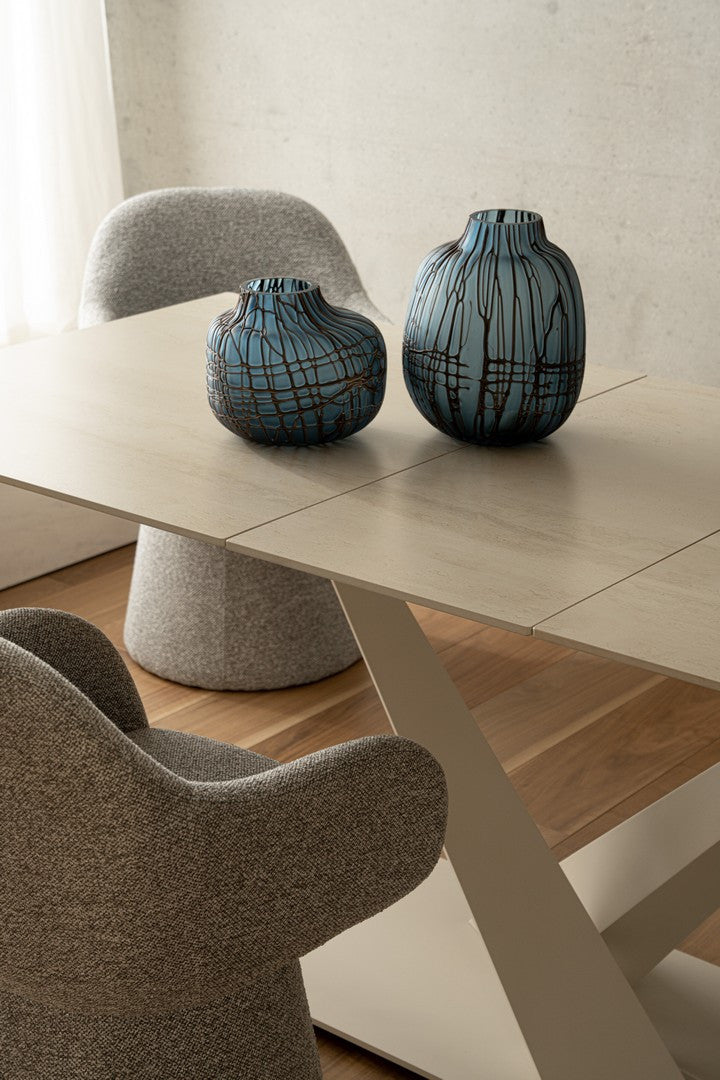 Tavolo allungabile in gres porcellanato effetto marmo 160-200x90 cm