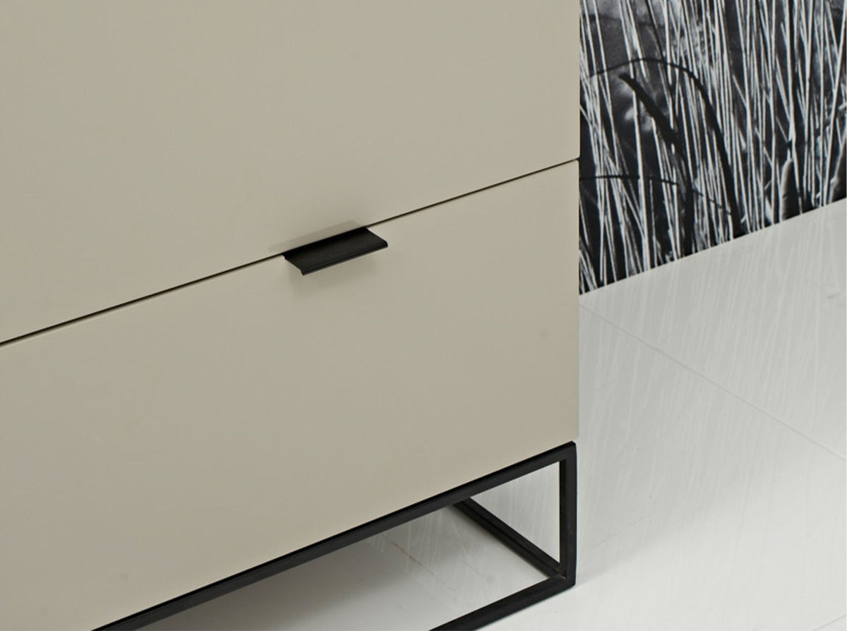 Cassettiera legno grigio e acciaio nero