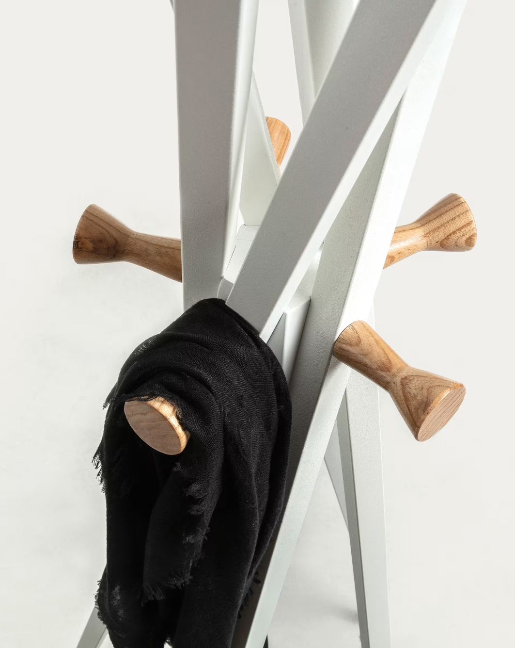 Portemanteau Chelsey en bois d'hévéa massif 170 cm
