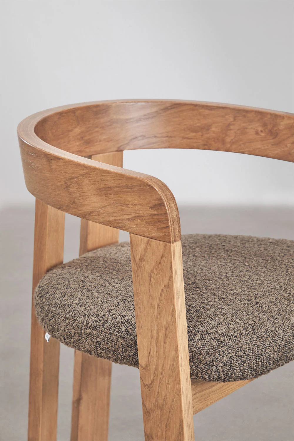Yvone - Sedia da pranzo con braccioli in legno e rivestita