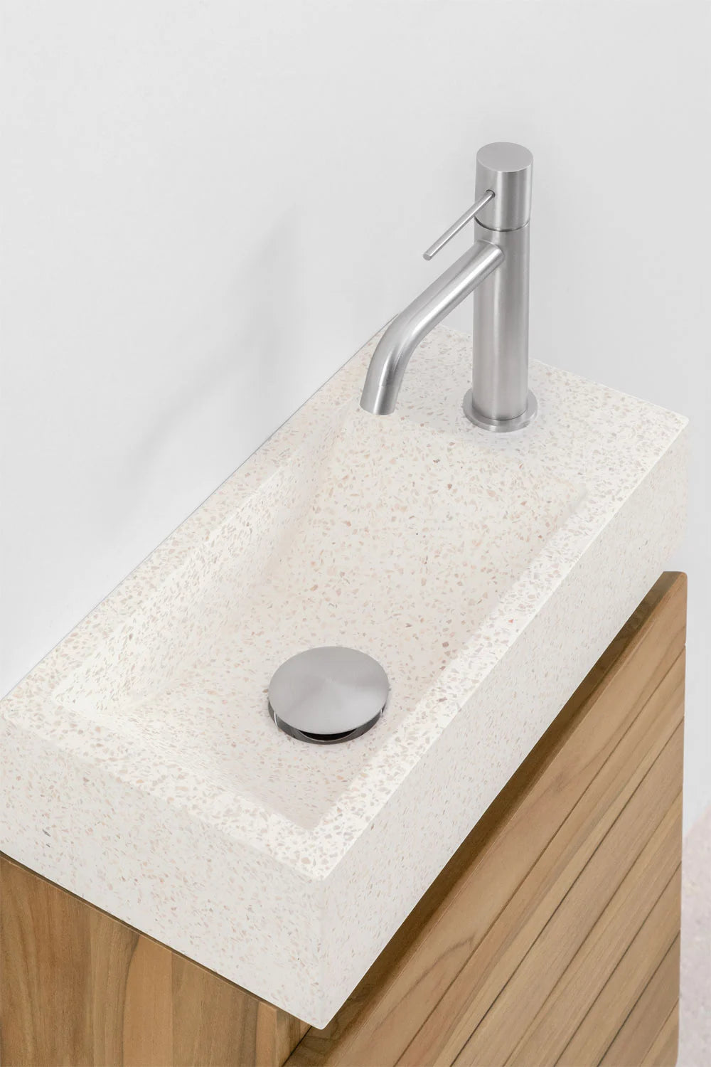 Set Arredo Bagno in Legno Teak con Lavabo Integrato in Cemento Napier
