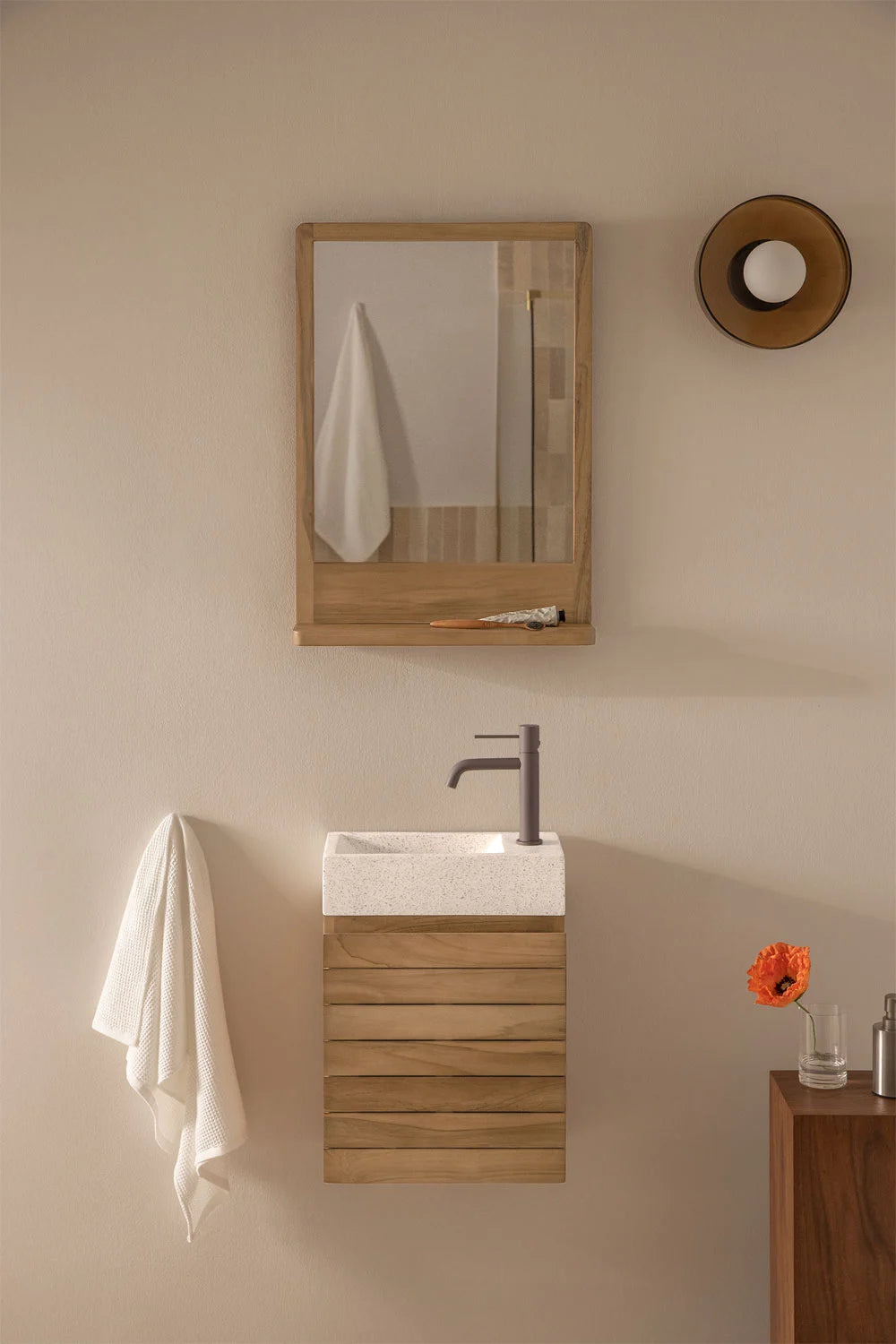 Set Arredo Bagno in Legno Teak con Lavabo Integrato in Cemento Napier