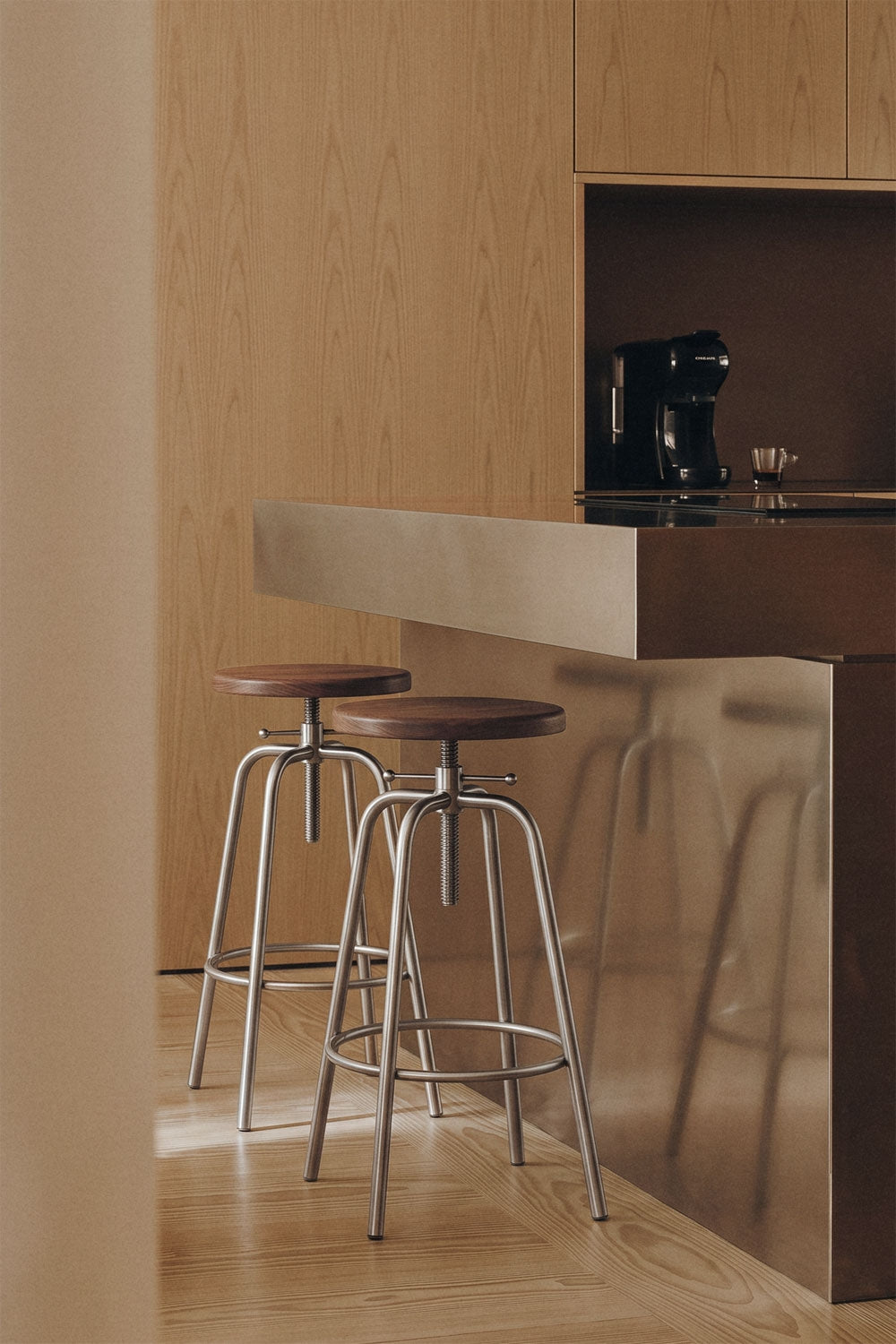 Bangalore - Sgabello alto regolabile in acciaio inox e legno (Set di 2)